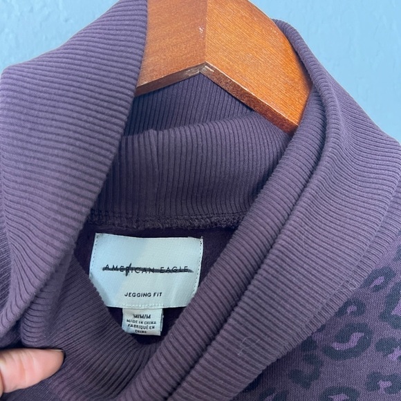 American Eagle Leopard Print Turtleneck Sweater - Picture 4 of 5